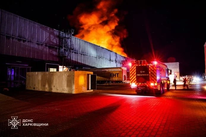П’ятеро поранених та тисяча квадратних метрів вогню: наслідки нових ударів по Харківщині П’ятеро поранених та тисяча квадратних метрів вогню: наслідки нових ударів по Харківщині