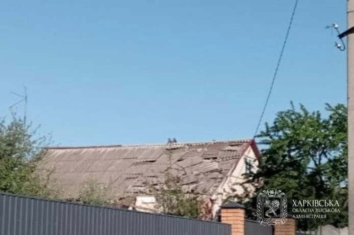 Масовані повітряні удари по Харківщині: травмовано підлітка та дорослих, пошкоджено інфраструктуру Масовані повітряні удари по Харківщині: травмовано підлітка та дорослих, пошкоджено інфраструктуру